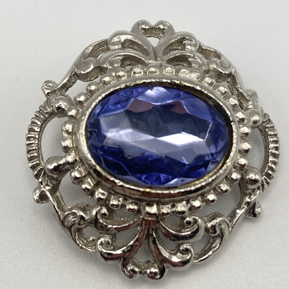 Unsigned Silver Tone Brooch Victorian Style Purple Glass 1.5"